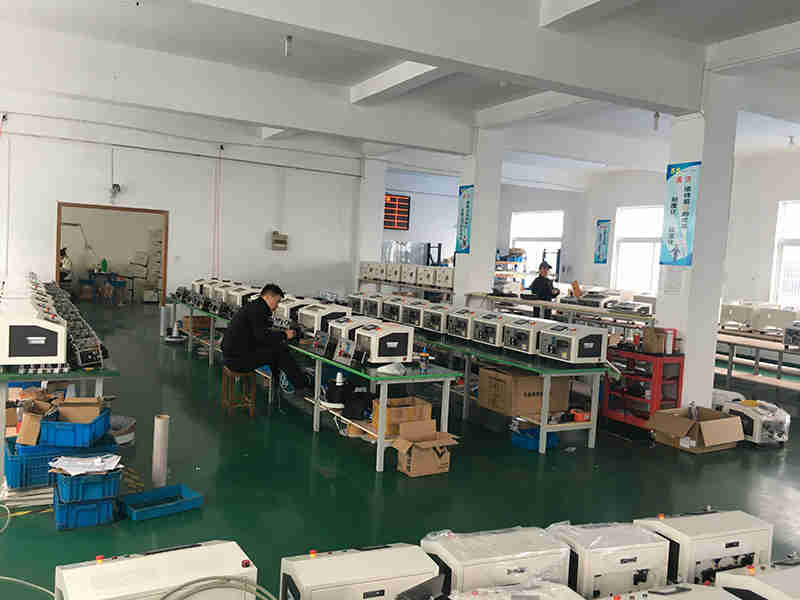 기계 조립을 위한 절단 탈피